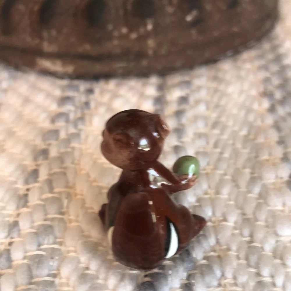 Miniature Brown Ceramic Squirrel  with Acorn Figurine - Picture 5 of 8